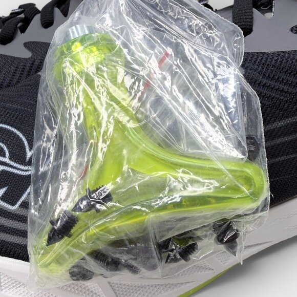 HOKA Crescendo MD 2 Track Spikes Black/White Men 9.0 /Women 10.5 Style 1155116 main image 14